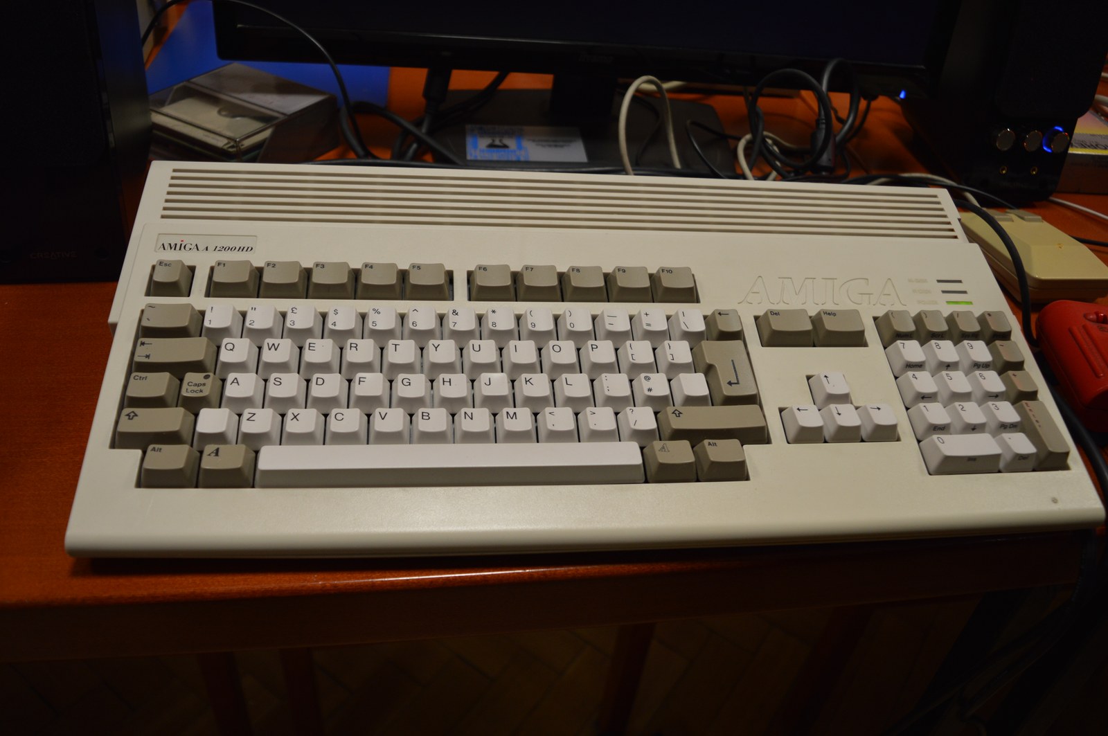 THEA1200 devient officiellement un produit Amiga, trente ans après la disparition de la marque